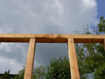 Lien des montants à  la lisse haute