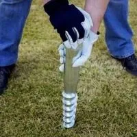 Préparer une vis de fondation pour l’insertion de l’outil d’installation