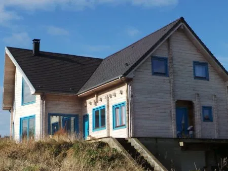 Maison en madriers massifs, en bref