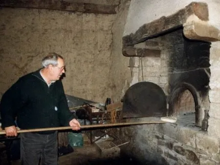 Un four à pain traditionnel