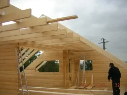 Fixation de pannes sur support bois